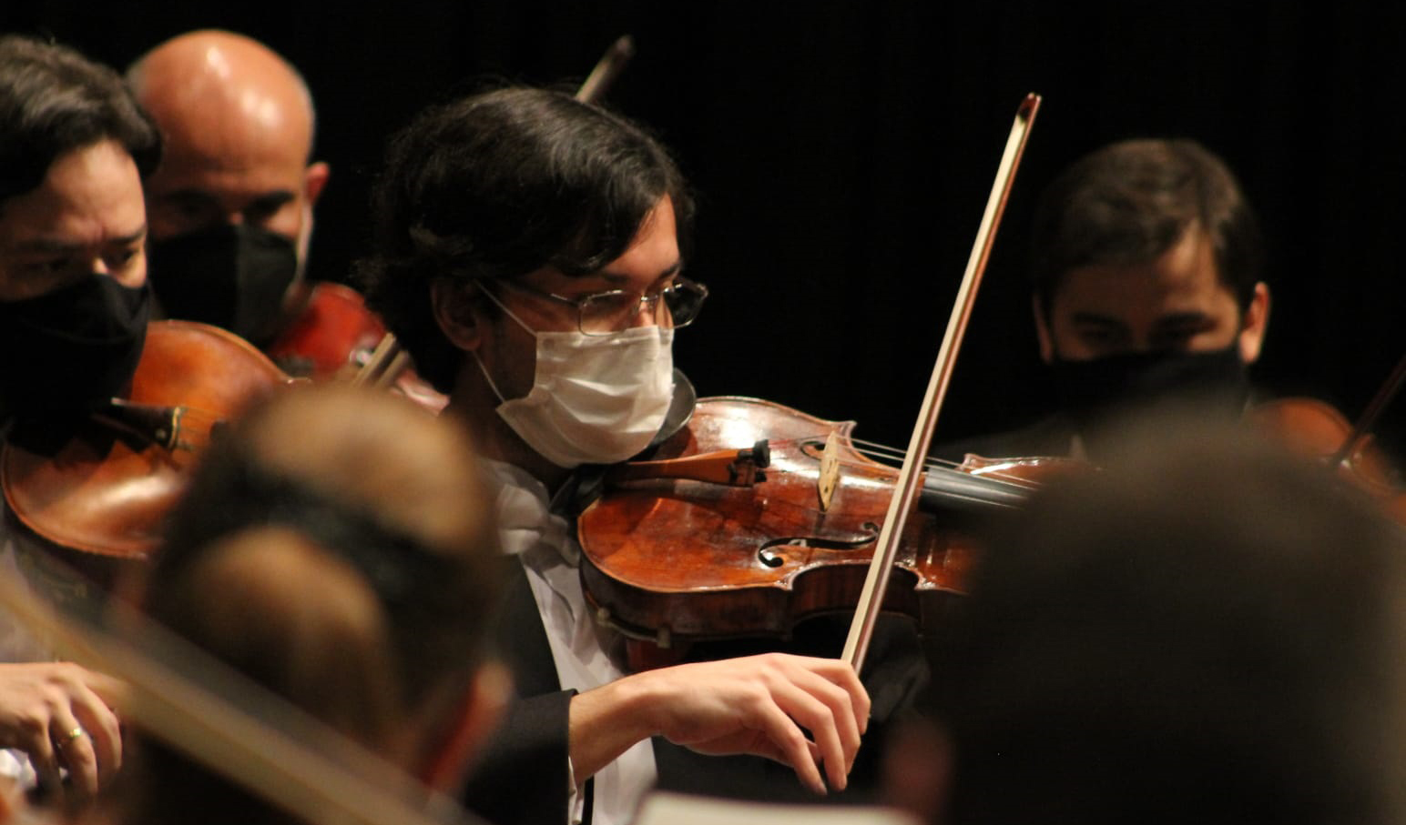 Filarmônica faz concerto aberto à comunidade no Teatro Goiânia